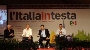 de biasi sul palco del pala conad con bonaccini, stoytchev e marani 3